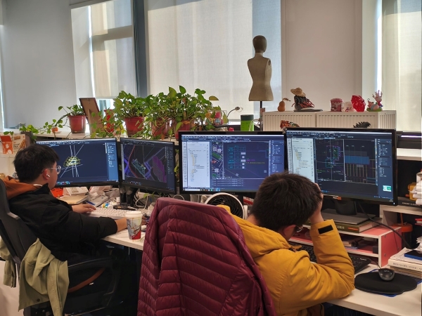 長江都市设计师使用中望CAD开展设计绘图工作场景